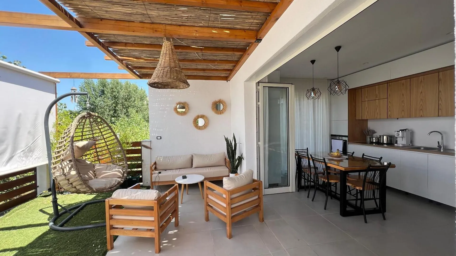 Vakantiehuis Lumiere House Villa Baks-Rrjoll Albanië